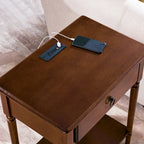 Table de chevet avec tiroir et station de charge, style côtier
