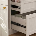 Armoire moderne à portes vitrées : solution de rangement.