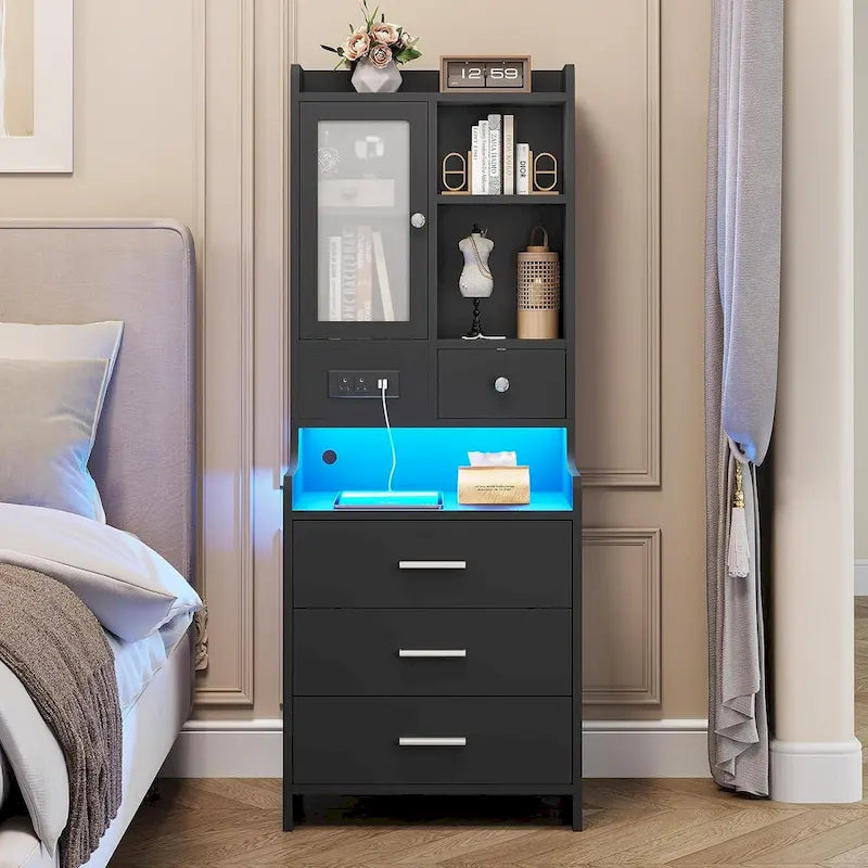 Table de chevet haute avec station de charge, 3 tiroirs et étagères, porte en verre LED
